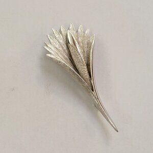 Vintage Signed Coro Silvertone Wheat Brooch Pin
